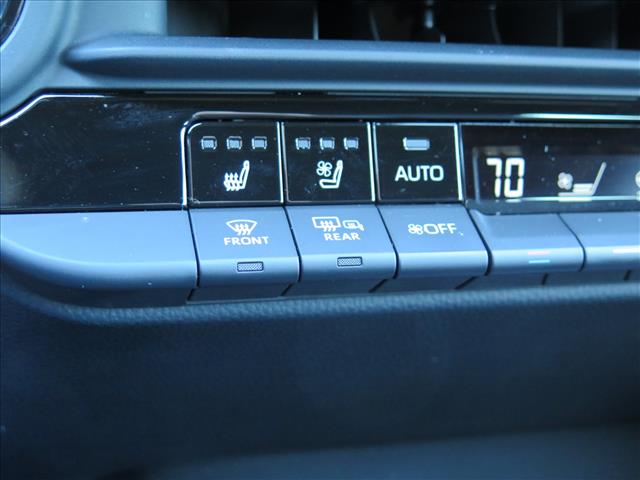 2025 Toyota Crown Signia XLE