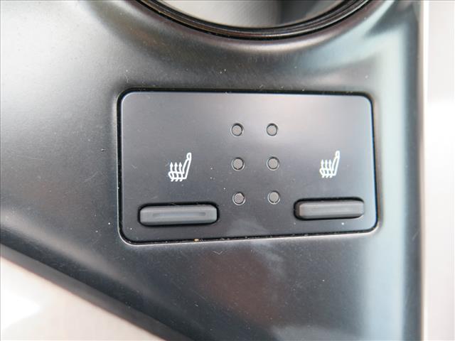 2019 Toyota Camry Hybrid LE