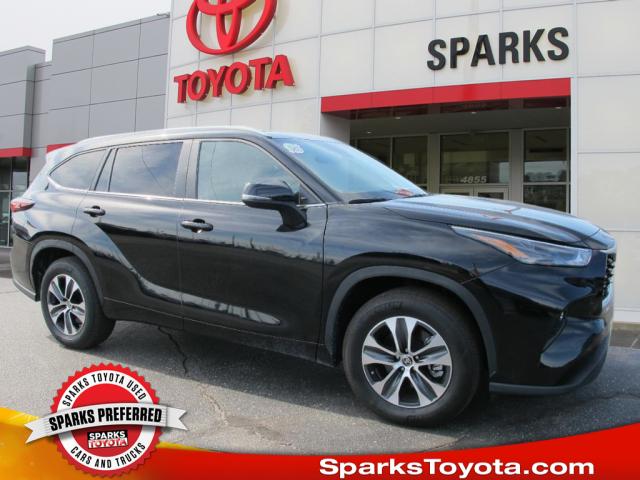 2024 Toyota Highlander LE