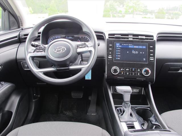 2023 Hyundai TUCSON SE