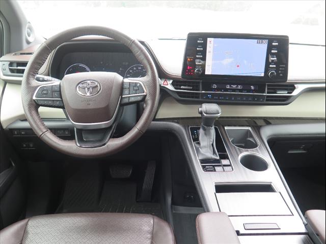 2022 Toyota Sienna Platinum 7-Passenger
