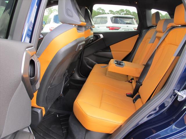 2025 BMW X3 M50