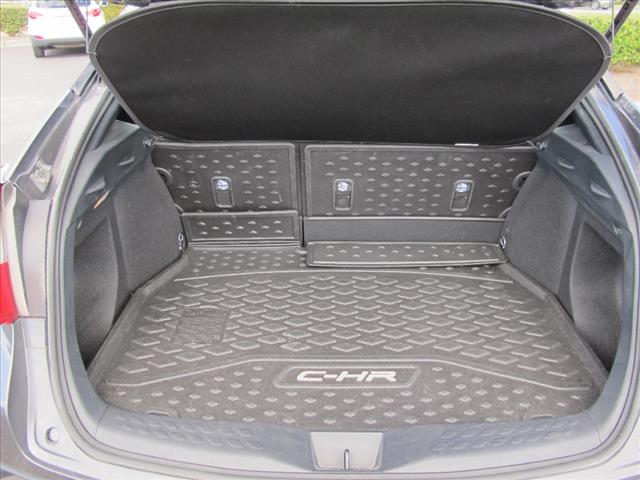 2022 Toyota C-HR XLE