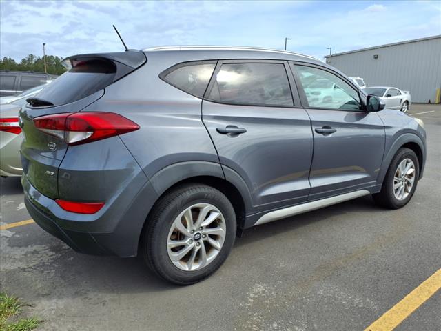 2017 Hyundai TUCSON SE