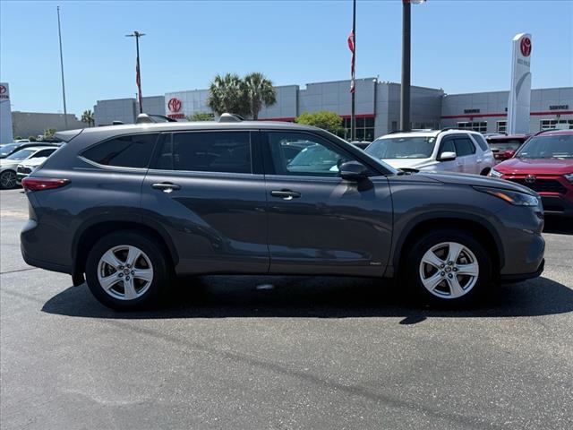 2022 Toyota Highlander Hybrid LE