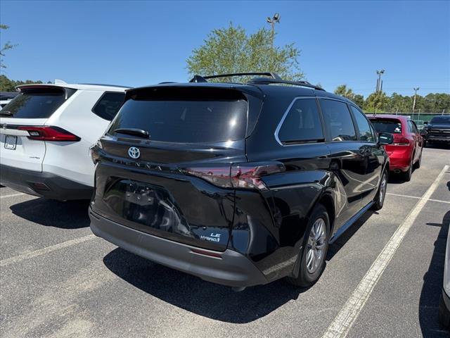 2024 Toyota Sienna LE 8-Passenger