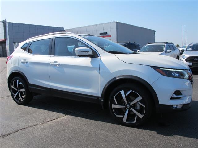 2022 Nissan Rogue Sport SL