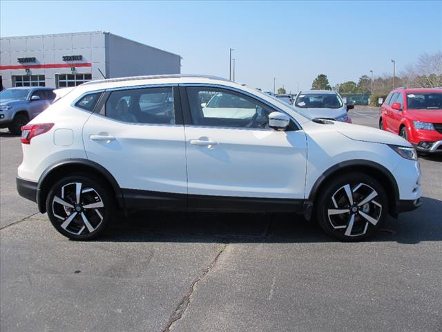 2022 Nissan Rogue Sport SL