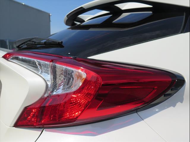 2021 Toyota C-HR LE