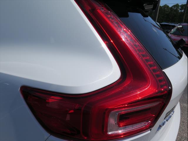 2023 Volvo XC40 B5 Plus Bright Theme
