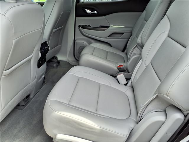 2022 GMC Acadia SLT