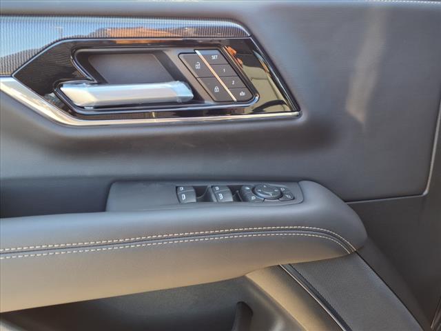 2025 GMC Yukon Elevation