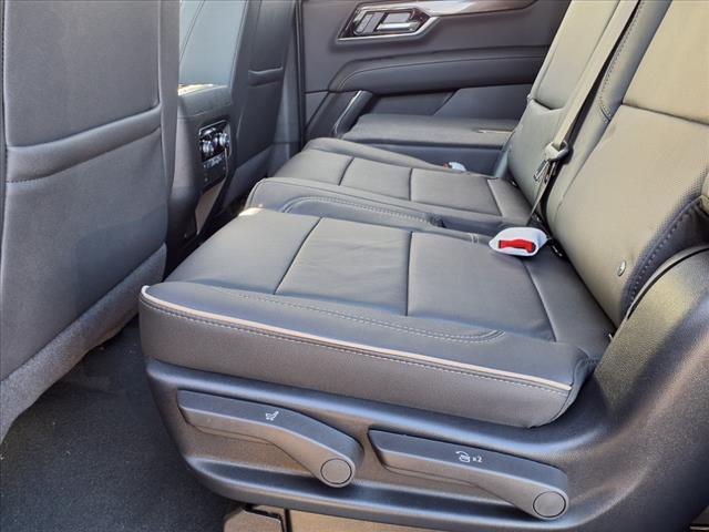 2025 GMC Yukon Elevation