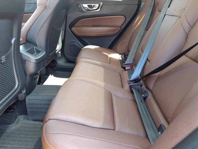 2020 Volvo XC60 T5 Momentum