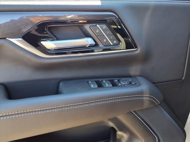 2025 GMC Yukon Elevation