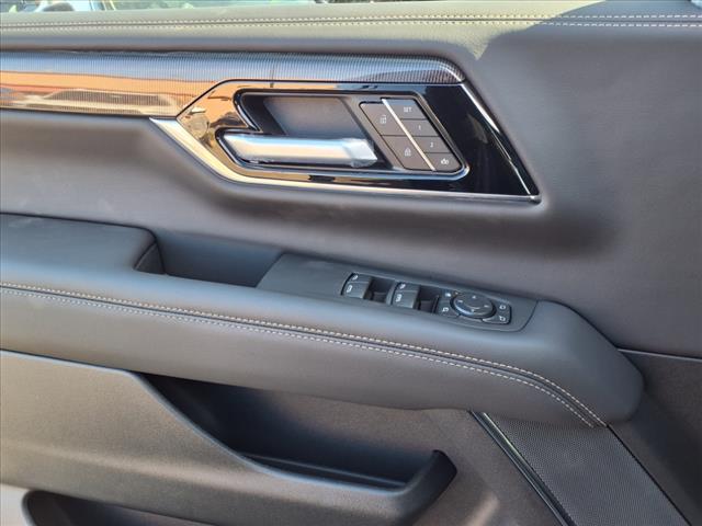 2025 GMC Yukon Elevation