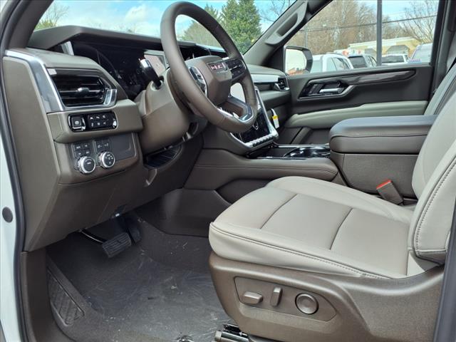 2025 GMC Yukon Elevation