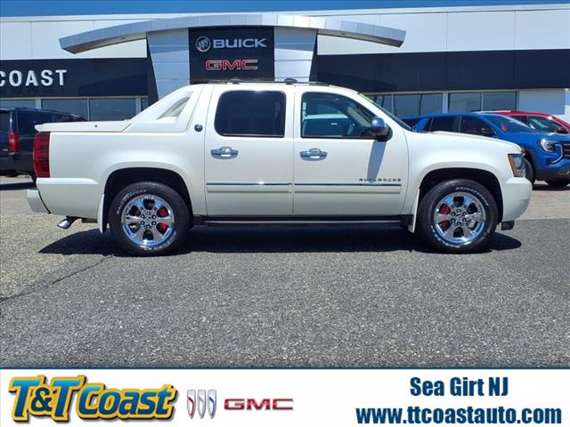 2013 Chevrolet Avalanche LTZ Black Diamond
