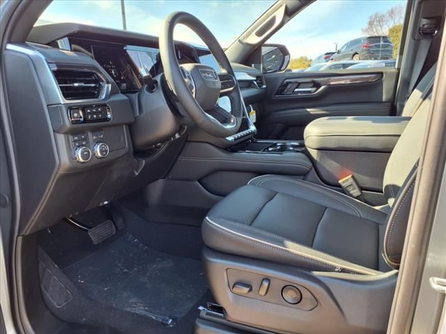 2025 GMC Yukon Elevation