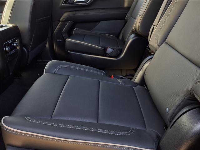 2025 GMC Yukon Elevation
