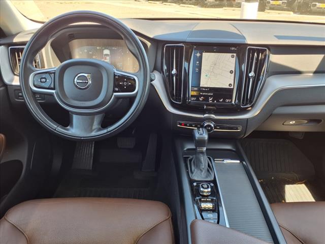2020 Volvo XC60 T5 Momentum