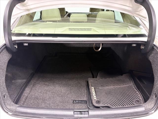 2013 Volkswagen Passat TDI SE W/SUNROOF