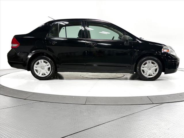 2011 Nissan Versa 1.8 S