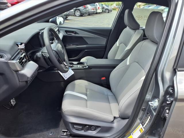 2025 Toyota Camry SE AWD