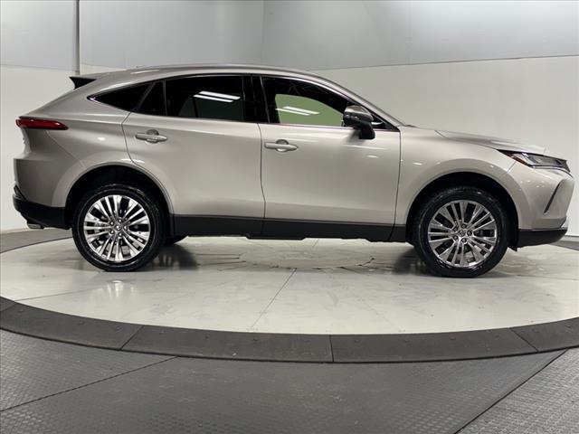 2022 Toyota Venza XLE