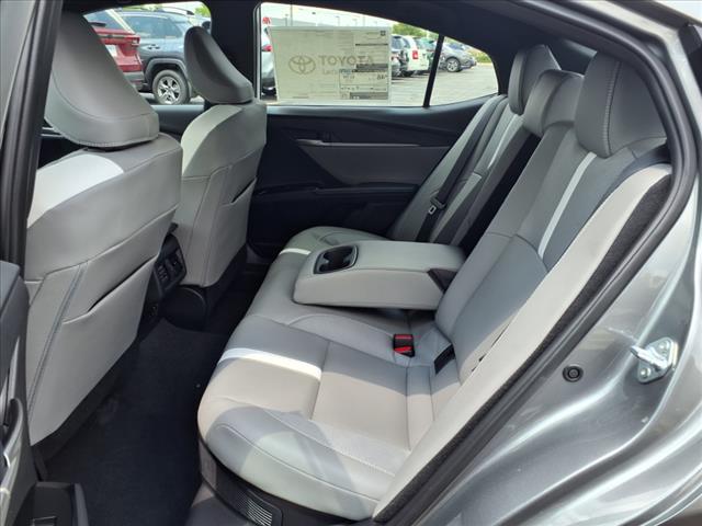 2025 Toyota Camry SE AWD