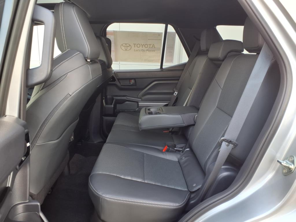 2025 Toyota 4Runner TRD Off-Road Premium photo 12