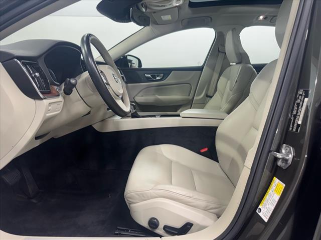2021 Volvo S60 MOMENTUM