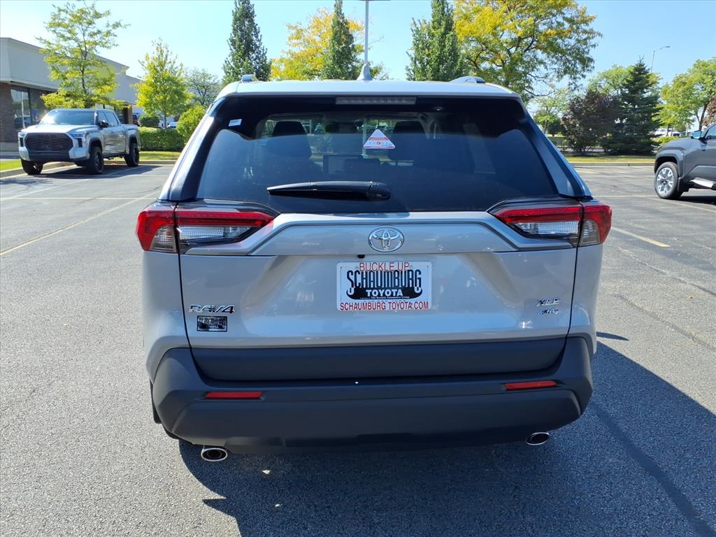 2025 Toyota RAV4 XLE Premium photo 3
