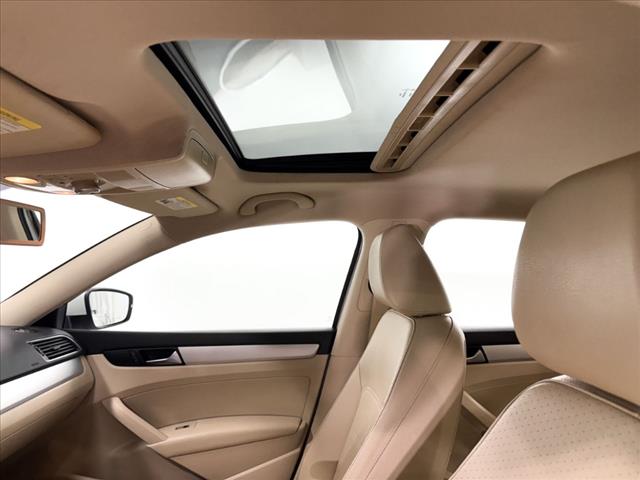2013 Volkswagen Passat TDI SE W/SUNROOF