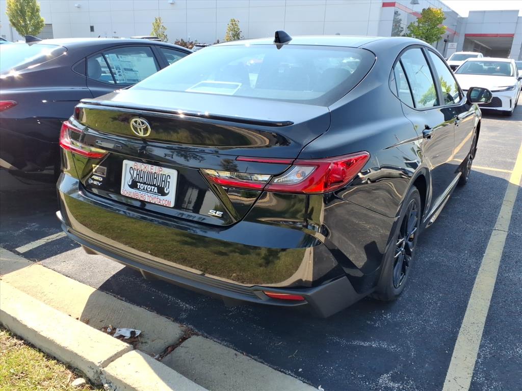 2026 Toyota Camry SE photo 5