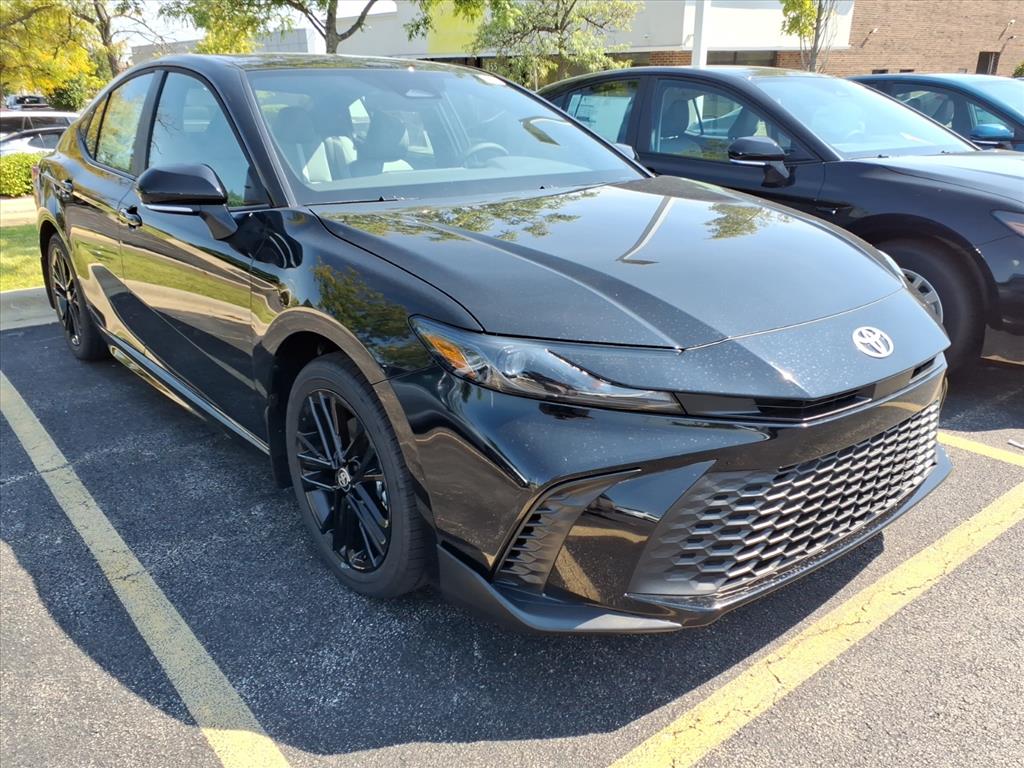 2026 Toyota Camry SE photo 7