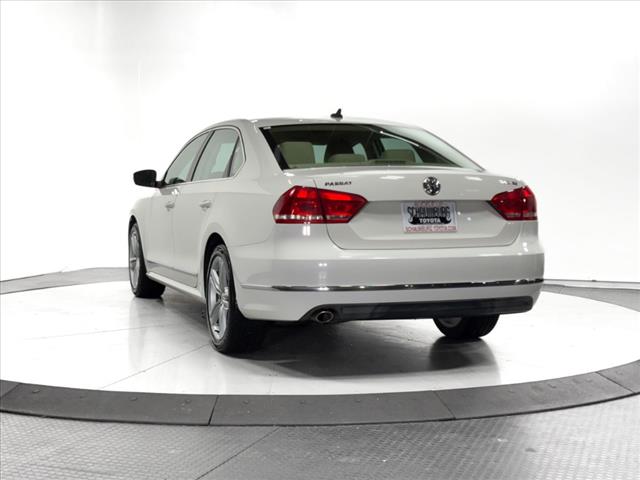 2013 Volkswagen Passat TDI SE W/SUNROOF