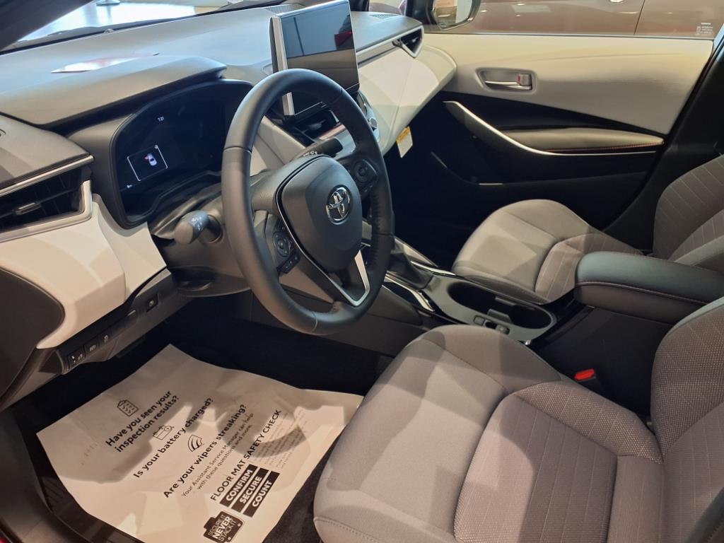 2025 Toyota Corolla Hybrid SE photo 8