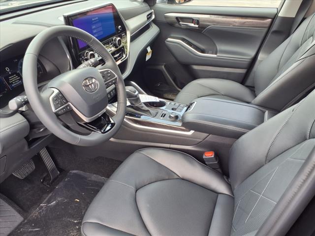 2025 Toyota Highlander PLATINUM I4T AWD
