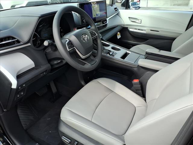 2025 Toyota Sienna XLE 7PSGR AWD