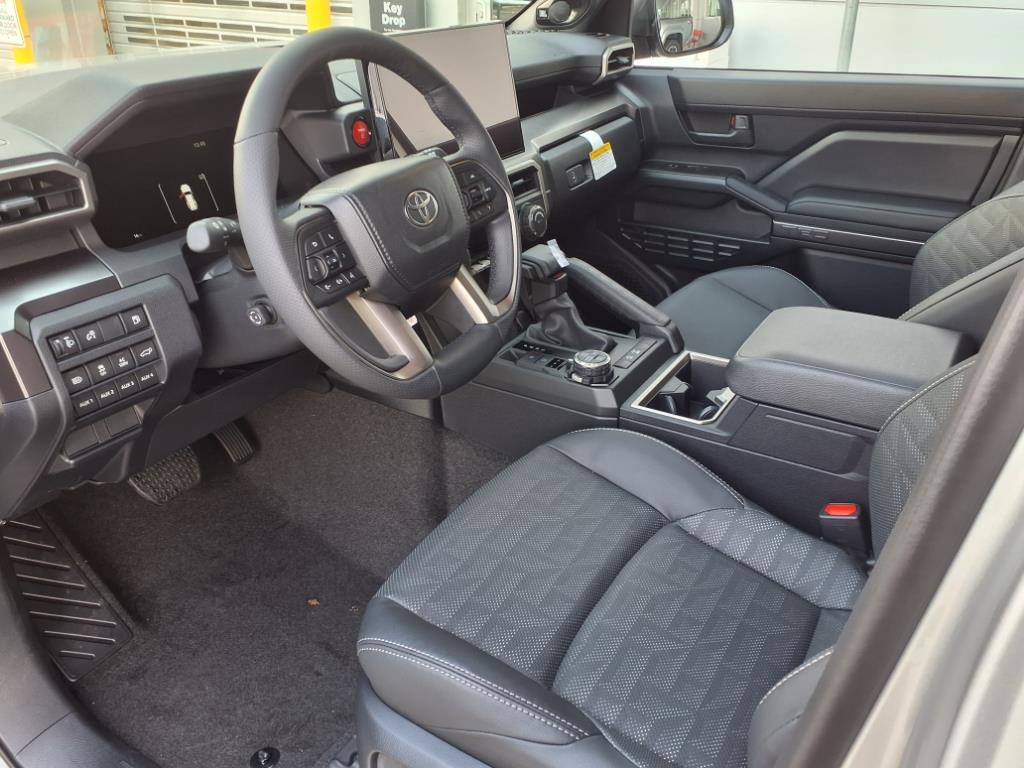 2025 Toyota 4Runner TRD Off-Road Premium photo 9