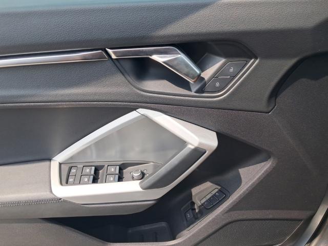 2022 Audi Q3 quattro Premium 40 TFSI