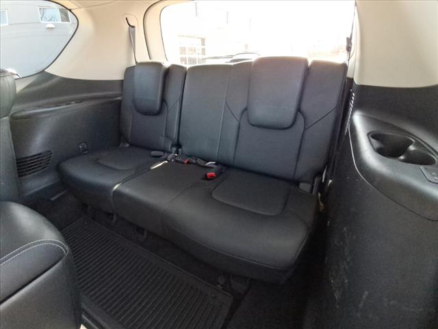 2017 INFINITI QX80 