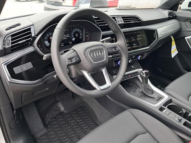 2025 Audi Q3 45 S line quattro Premium