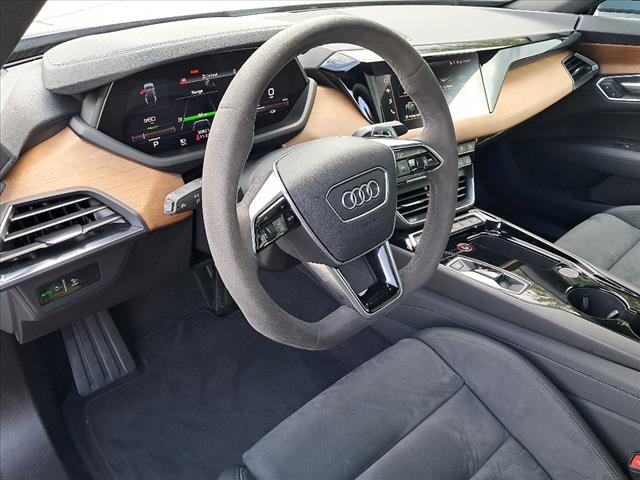 2022 Audi e-tron GT quattro Premium Plus