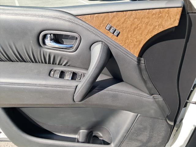 2017 INFINITI QX80 