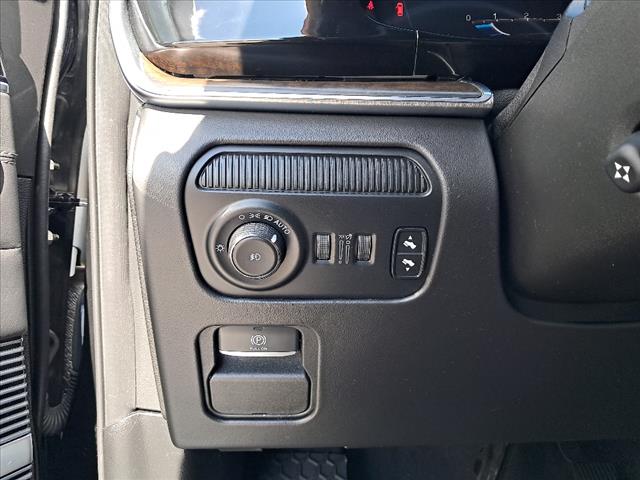 2022 Jeep Grand Wagoneer Series II