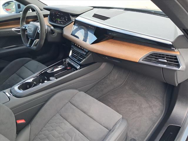 2022 Audi e-tron GT quattro Premium Plus