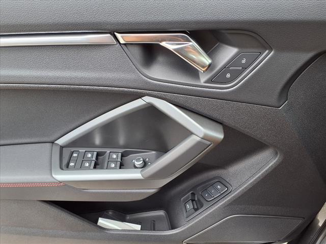 2025 Audi Q3 45 S line quattro Premium