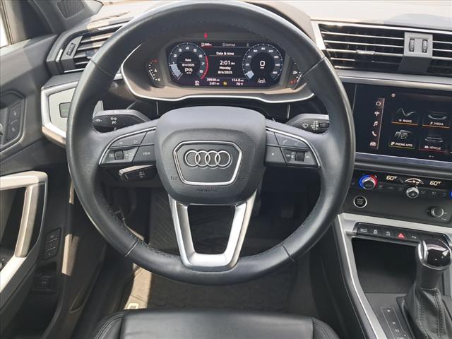 2022 Audi Q3 quattro Premium 40 TFSI